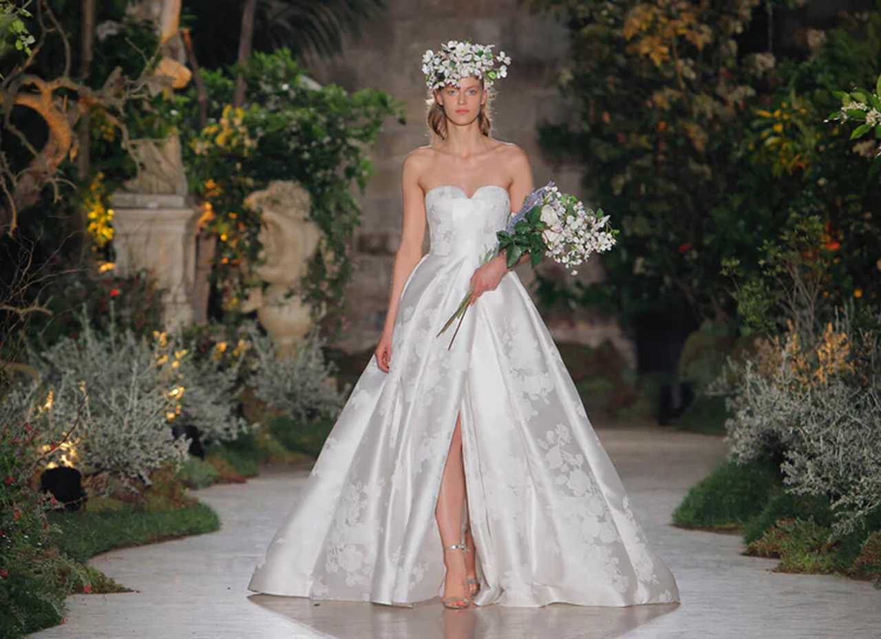 Photo of Model wearing a bridal gown by Dany Tabet