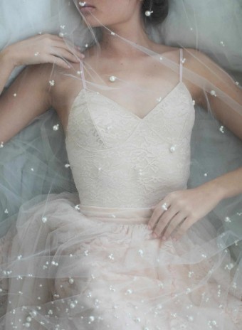 Twigs and Honey 968 "Pearl Chapel Train Veil" #0 default thumbnail