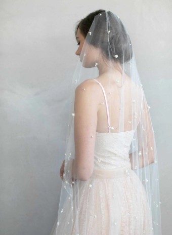 Twigs and Honey 968 "Pearl Chapel Train Veil" #1 thumbnail