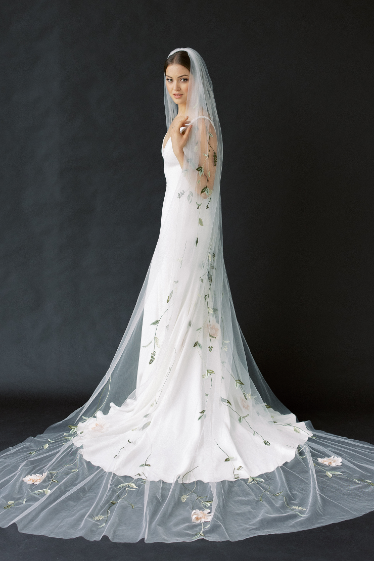 Toni Federici Veils | Unveiled Bridal Collection display picture 1